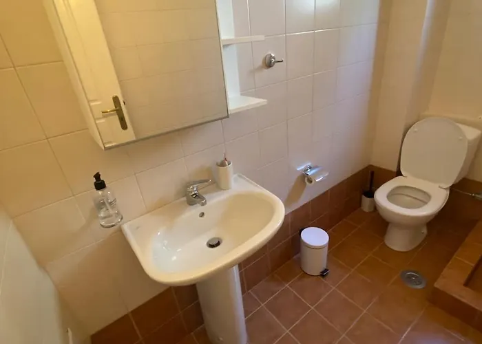 شقة House Petalídhion